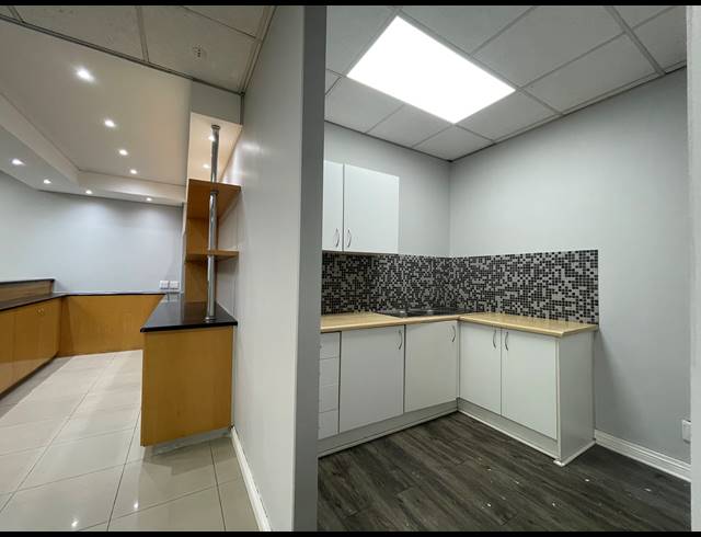 723M² OFFICE TO LET IN SANDTON CENTRAL